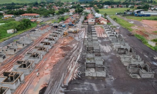 Porto Real avança nas obras na construção das 63 casas populares no bairro Freitas Soares